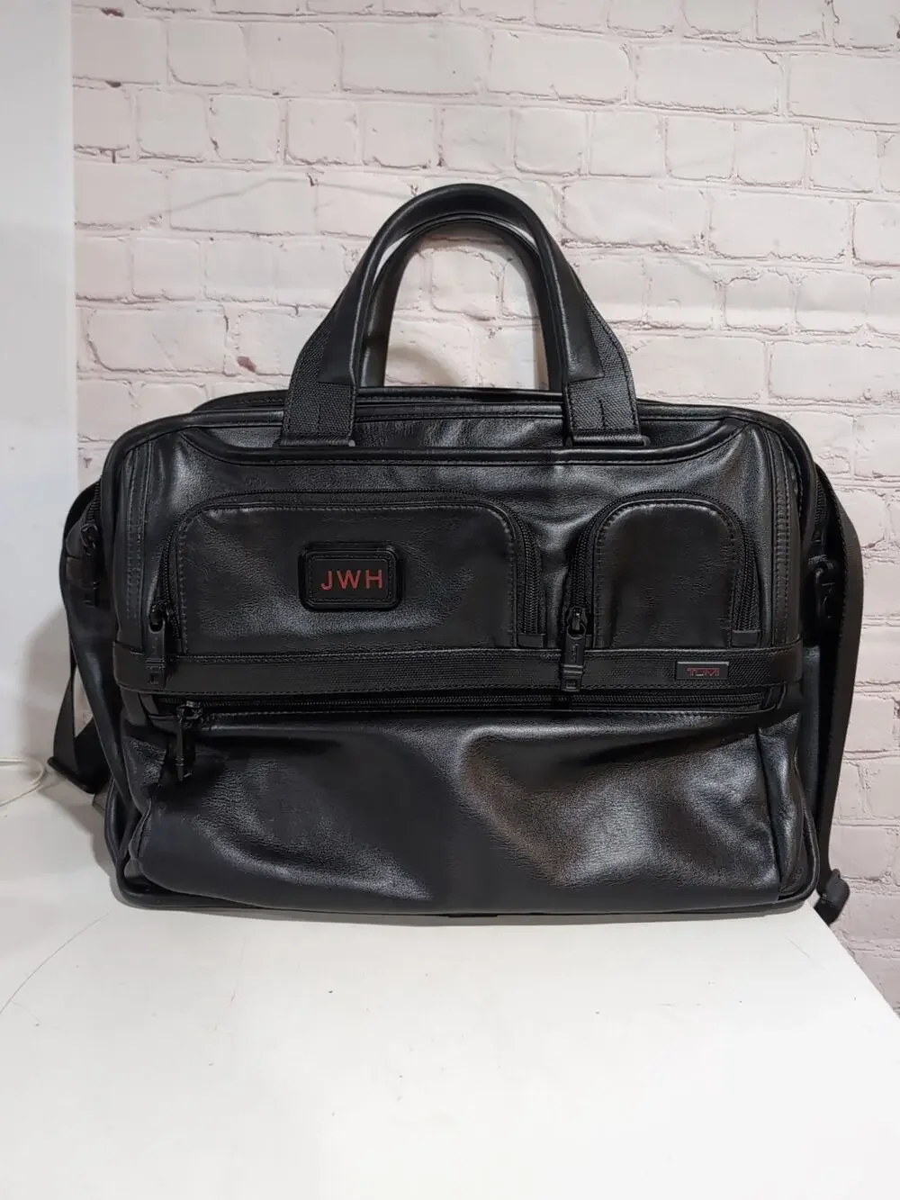 TUMI ALPHA 2 Expandable Laptop Briefcase Black Leather Model 96141 D2 READ
